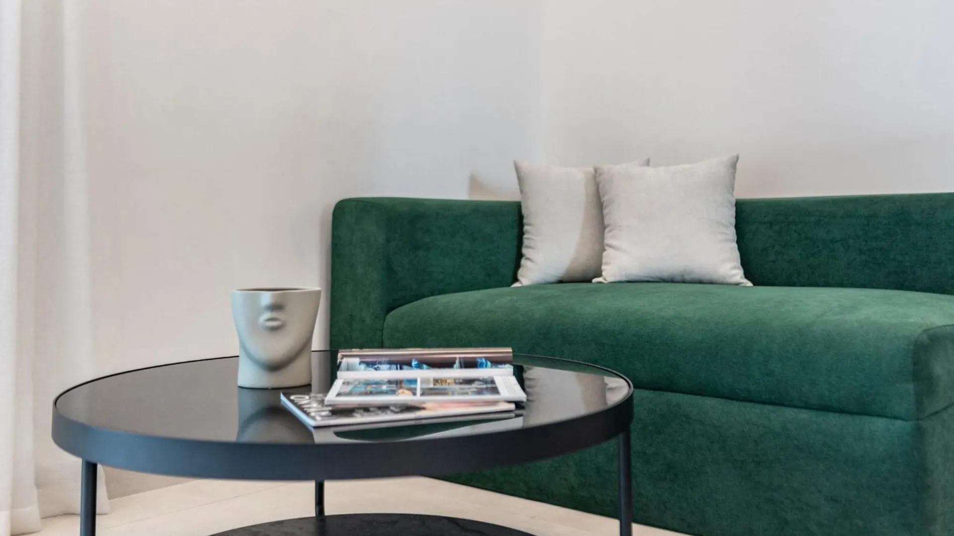 The Smart Concierge - Binghatti Canal Dubai 0*,