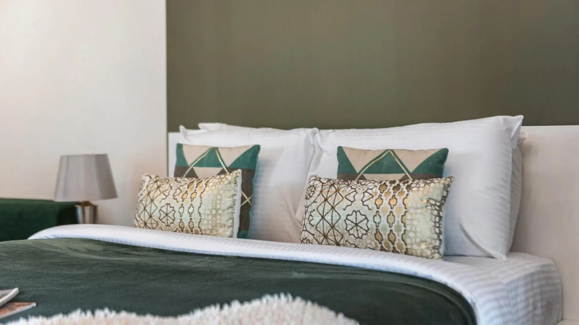 Apartment The Smart Concierge - Binghatti Canal Dubai