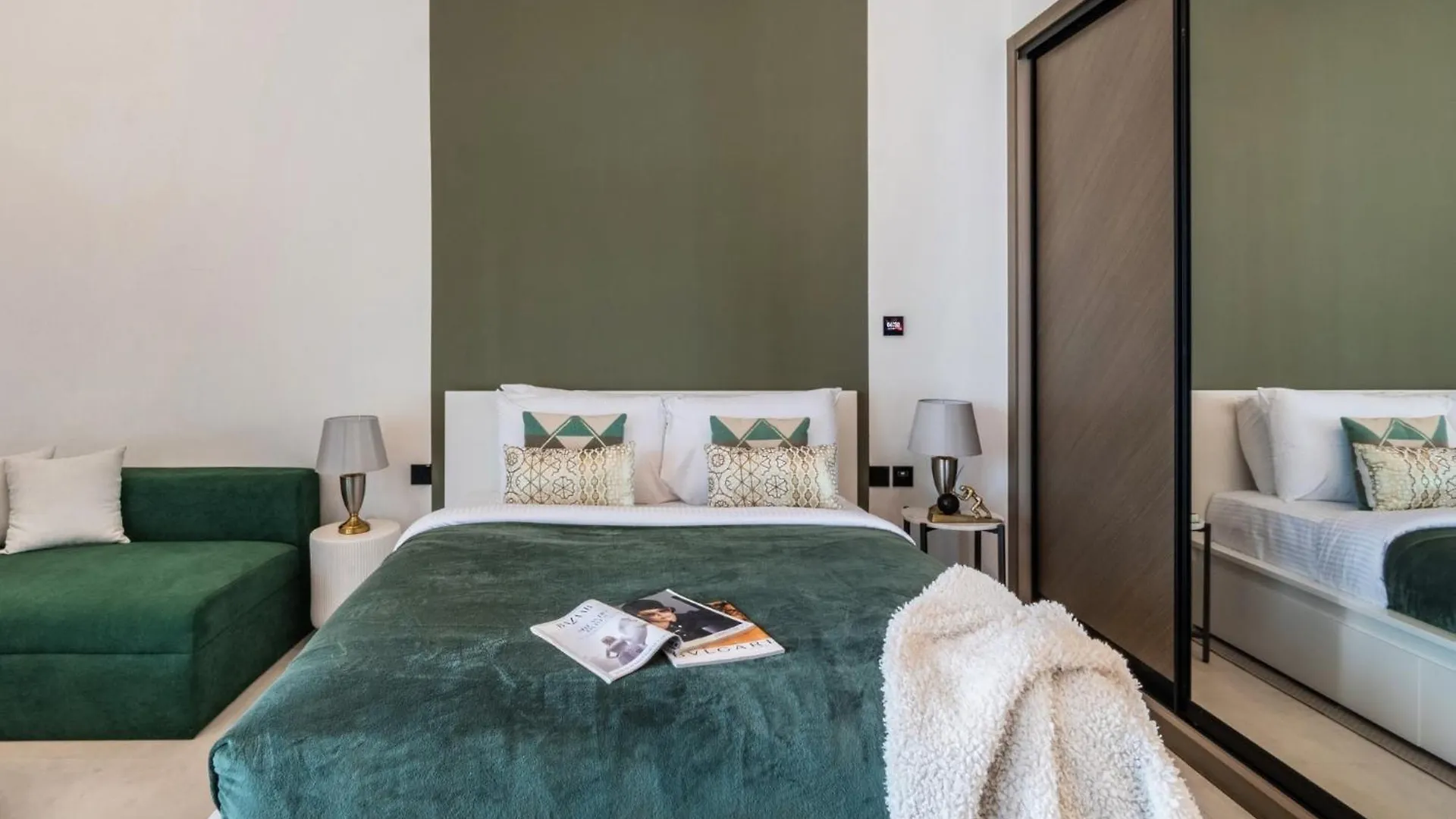 Apartment The Smart Concierge - Binghatti Canal Dubai