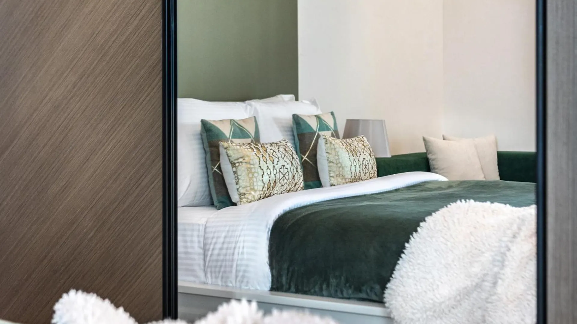 Apartment The Smart Concierge - Binghatti Canal Dubai